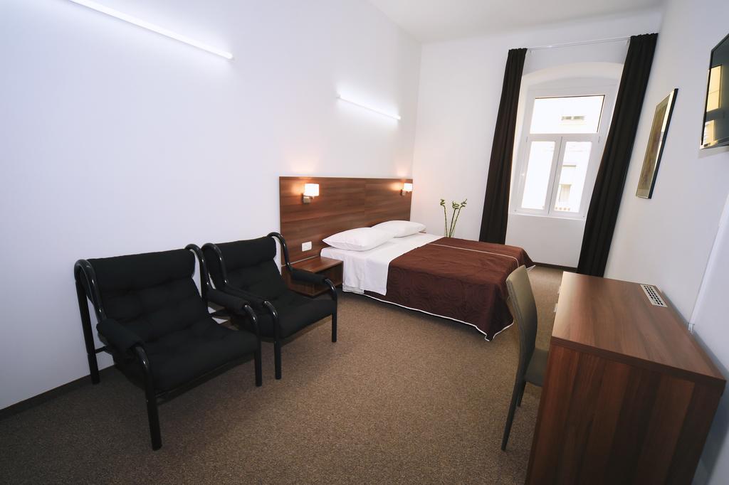 Riva Rooms Rijeka Bilik gambar